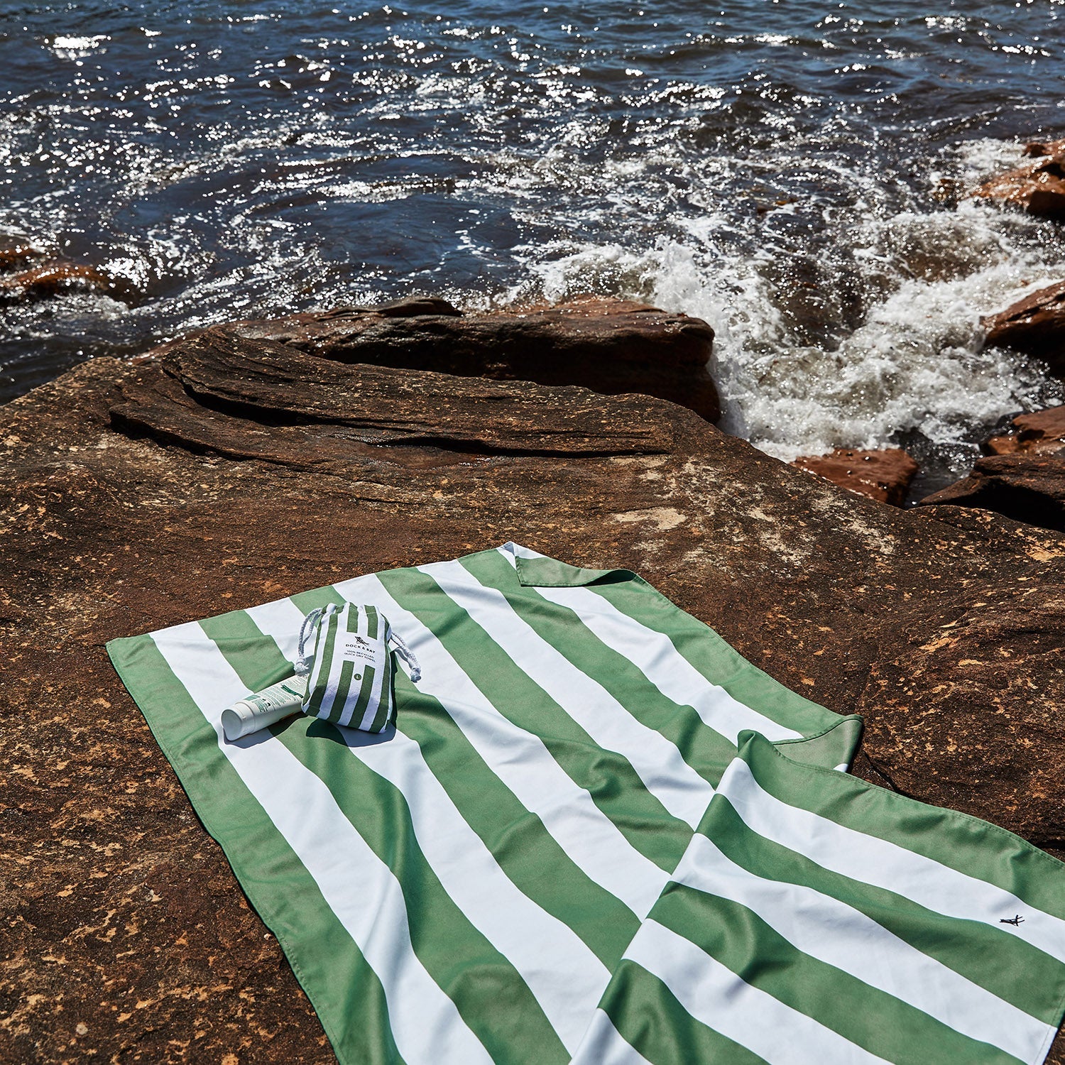 Dock & Bay Quick Dry Towel - Cayman Olive - Image 5
