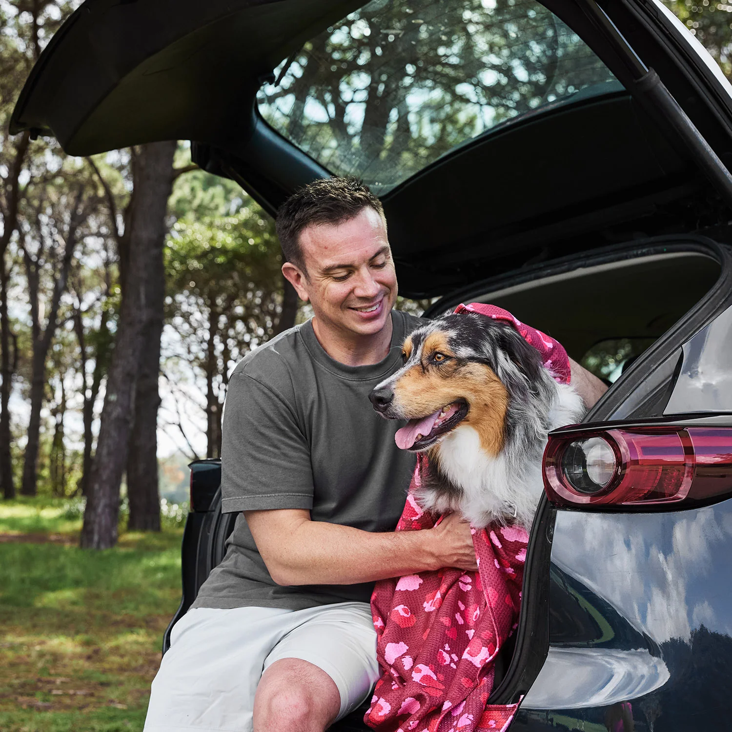 Dock & Bay Dog Towel - Pink Paws - Image 3