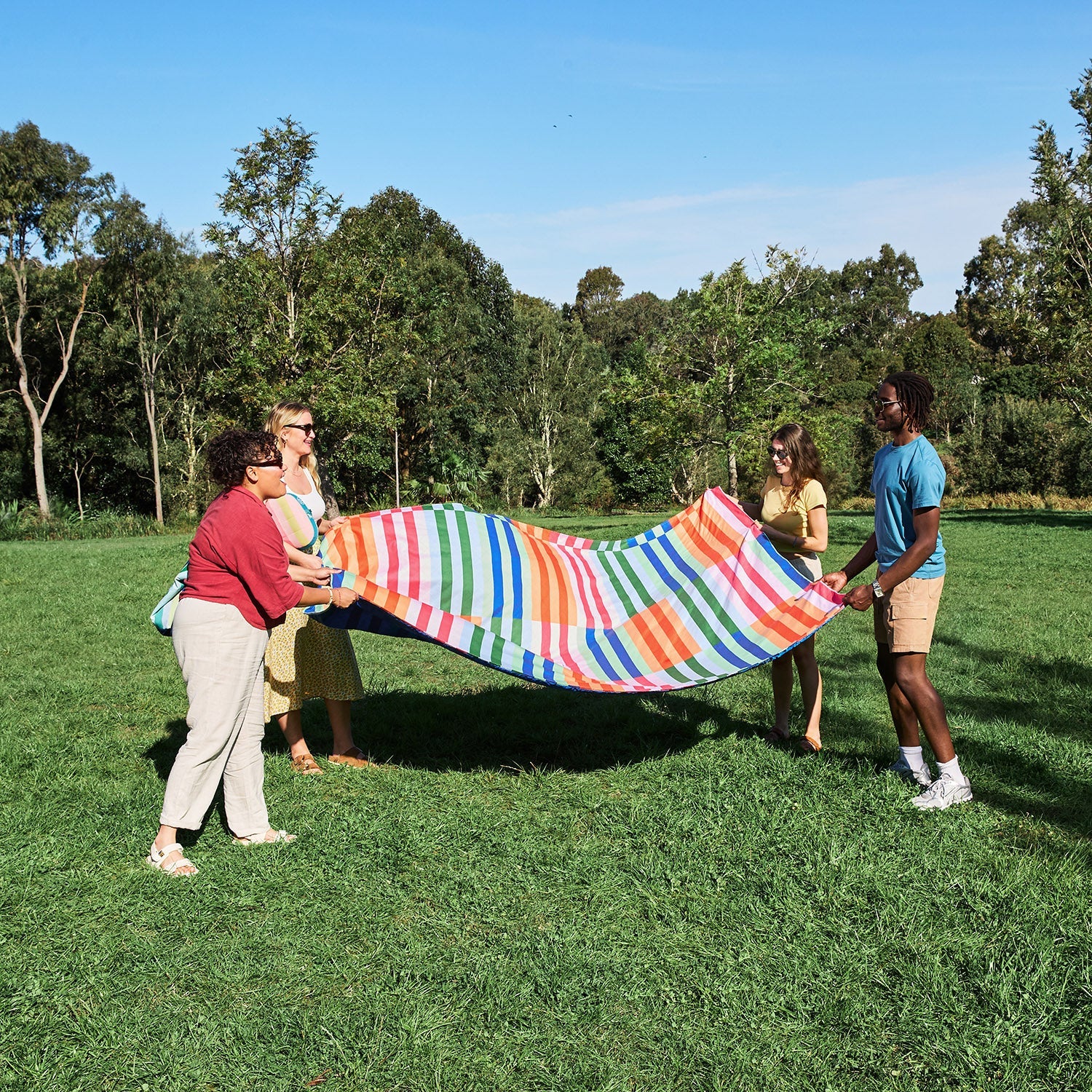 Dock & Bay Picnic Blanket - Sugar Sorbet - Image 3