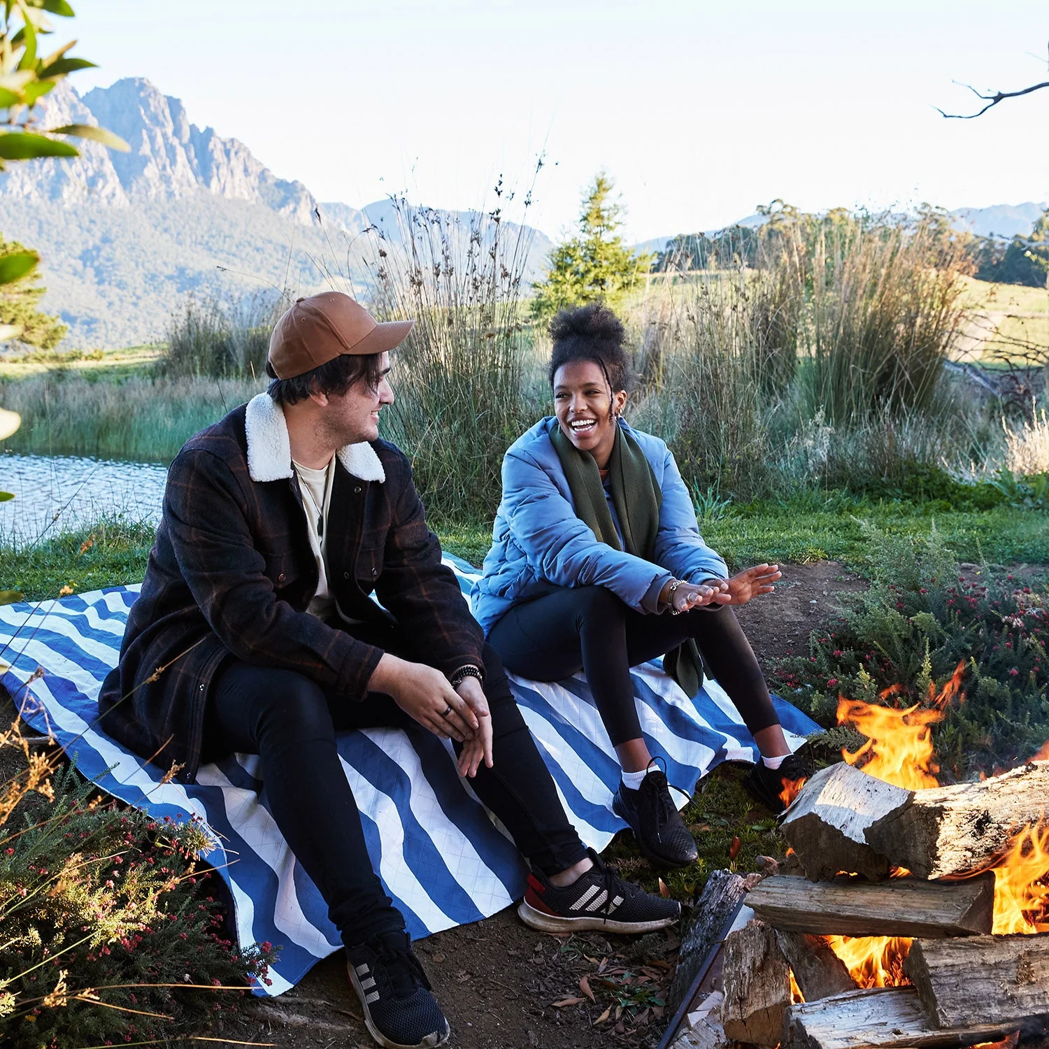 Dock & Bay Picnic Blanket - Whitsunday Blue - Image 12