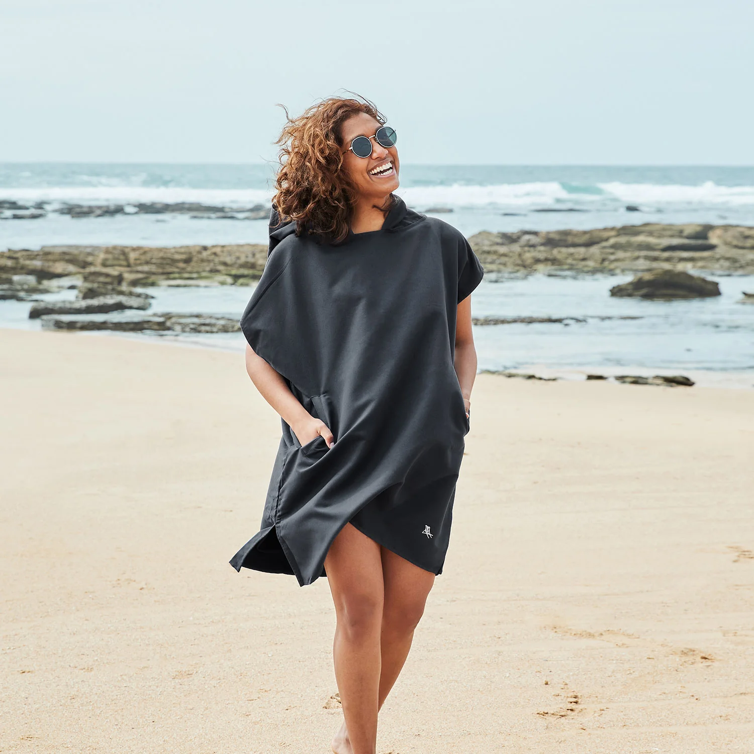 Dock & Bay Poncho - Adults - Fuji Black - Image 5