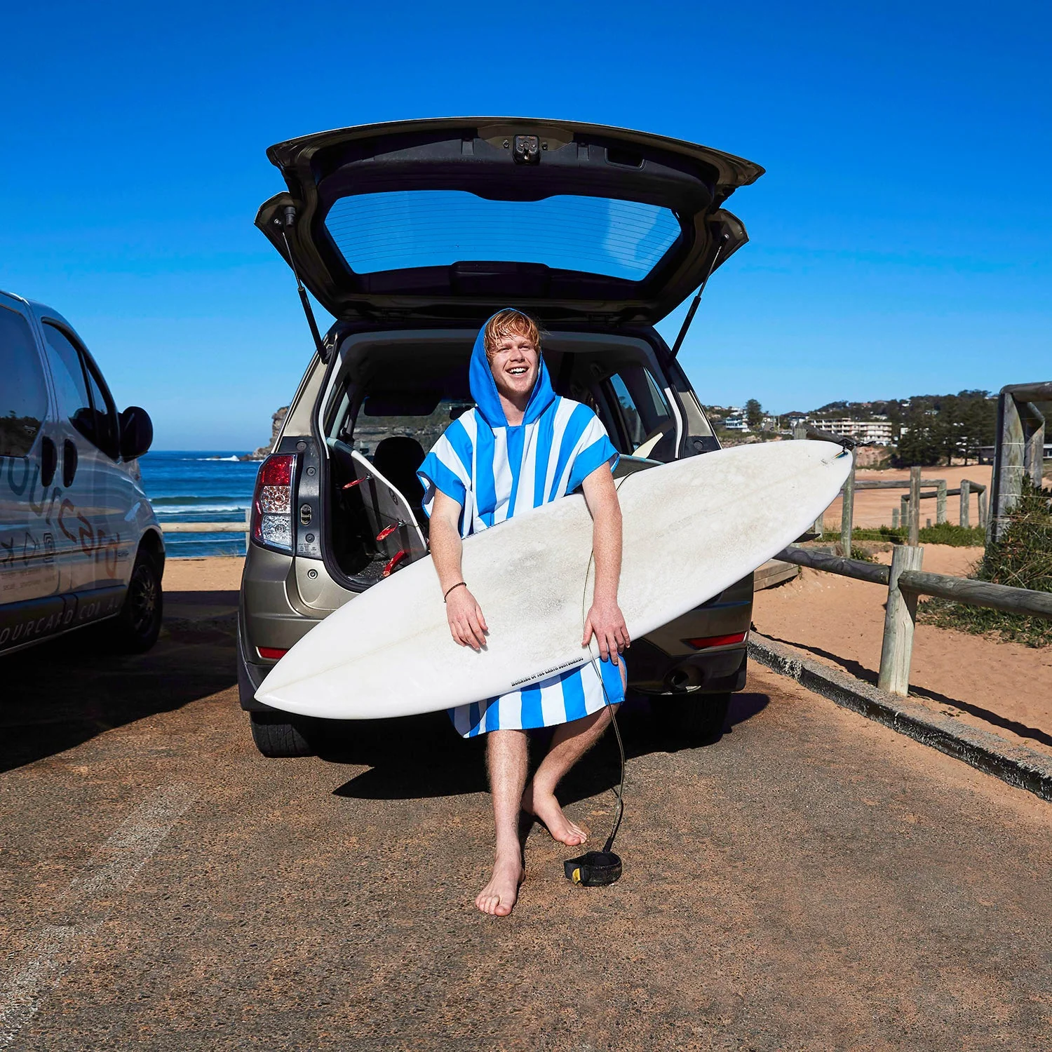 Dock & Bay Poncho - Adults - Bondi Blue - Image 5