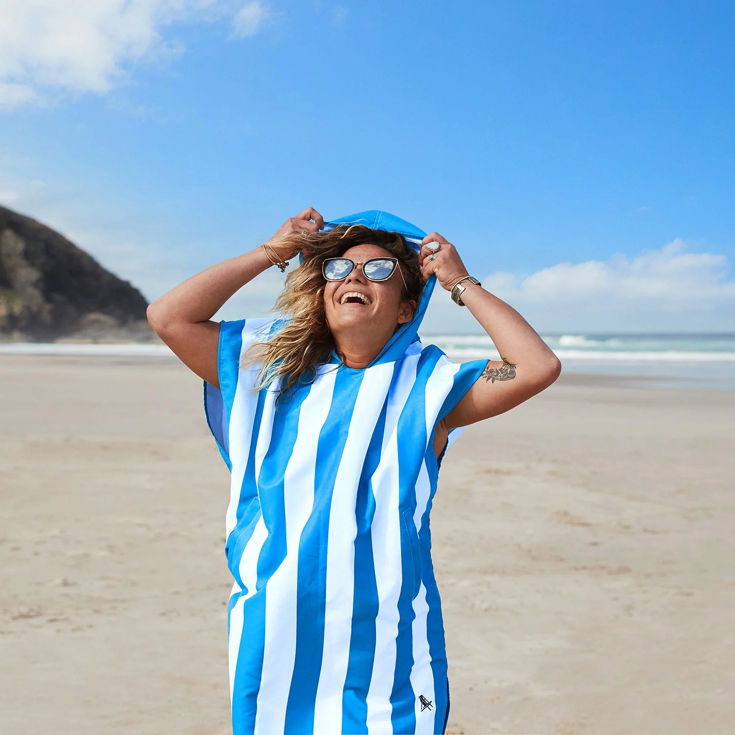 Dock & Bay Poncho - Adults - Bondi Blue - Outlet - Image 6