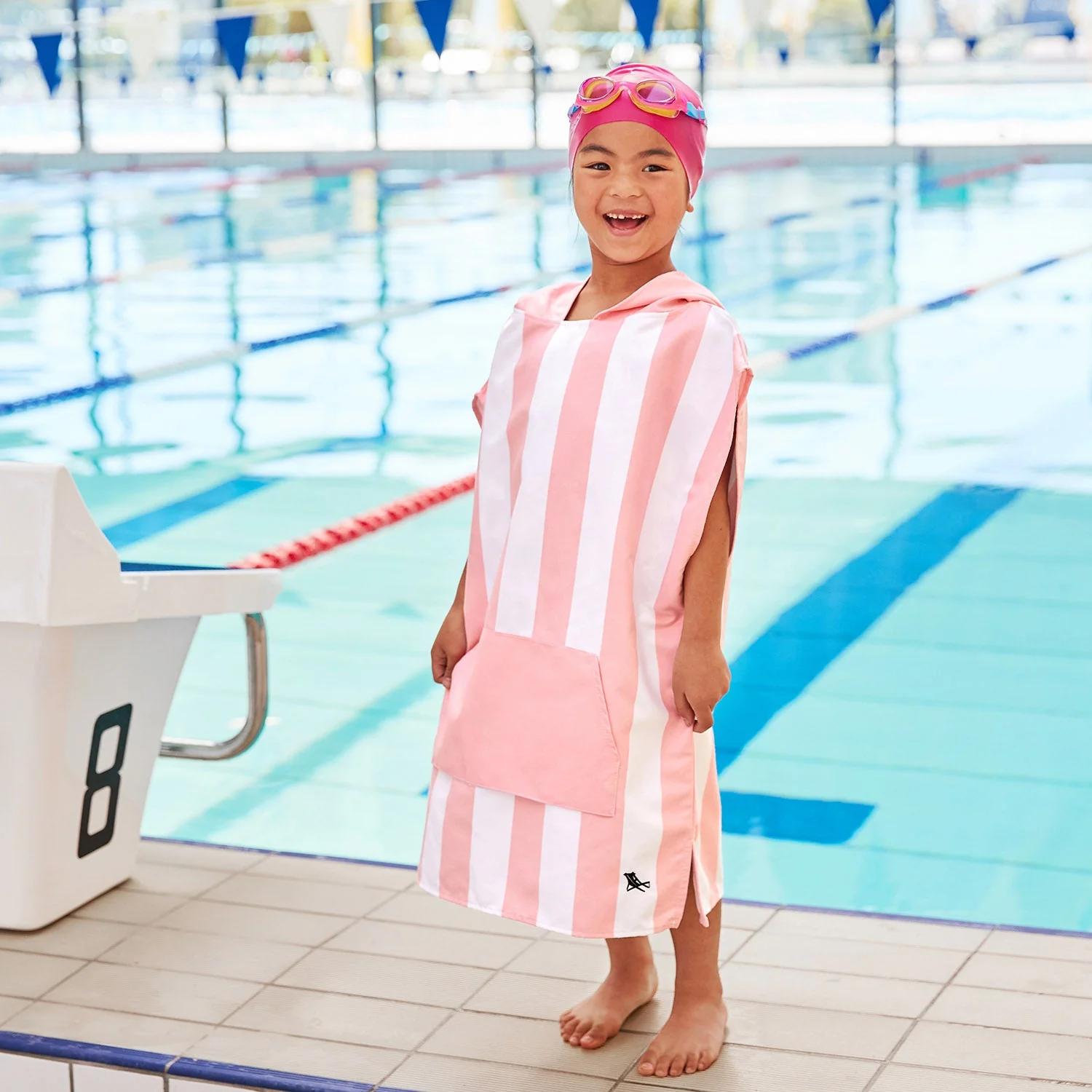 Dock & Bay Poncho - Kids - Malibu Pink - Outlet - Image 5