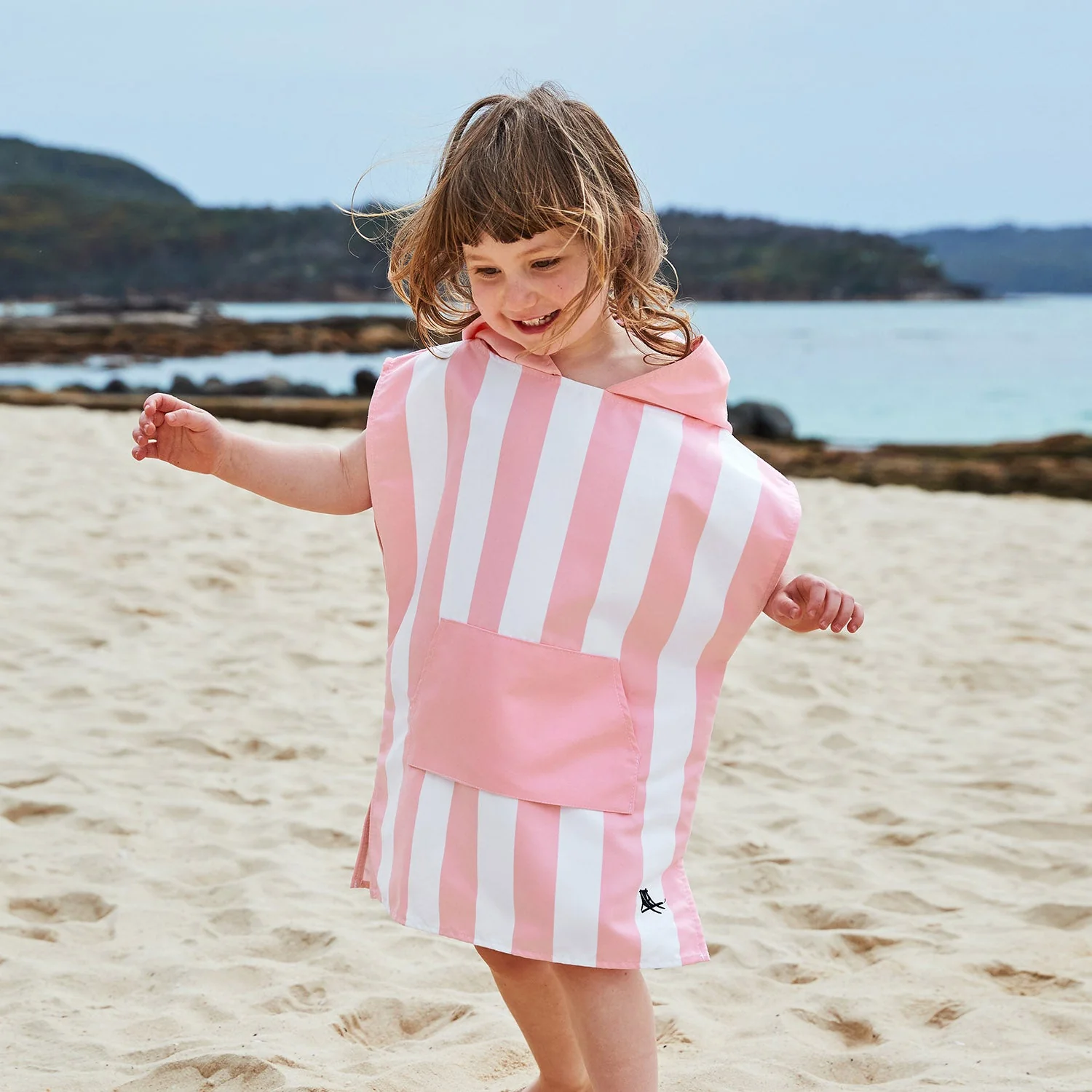 Dock & Bay Poncho - Kids - Malibu Pink - Outlet - Image 7