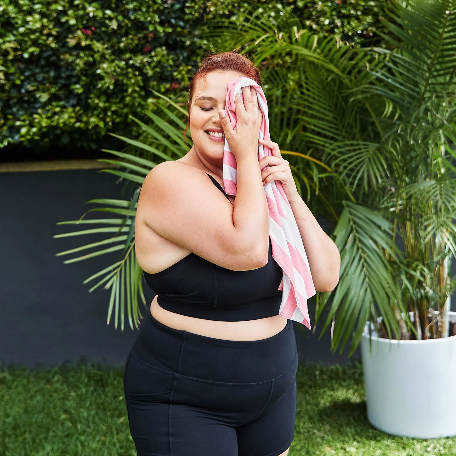 Dock & Bay Cooling Gym Towel - Malibu Pink - Image 9