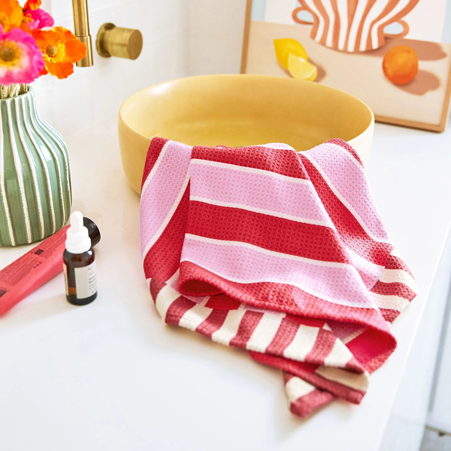 Dock & Bay Quick Dry Bath Towel - Cherry Bomb - Image 12